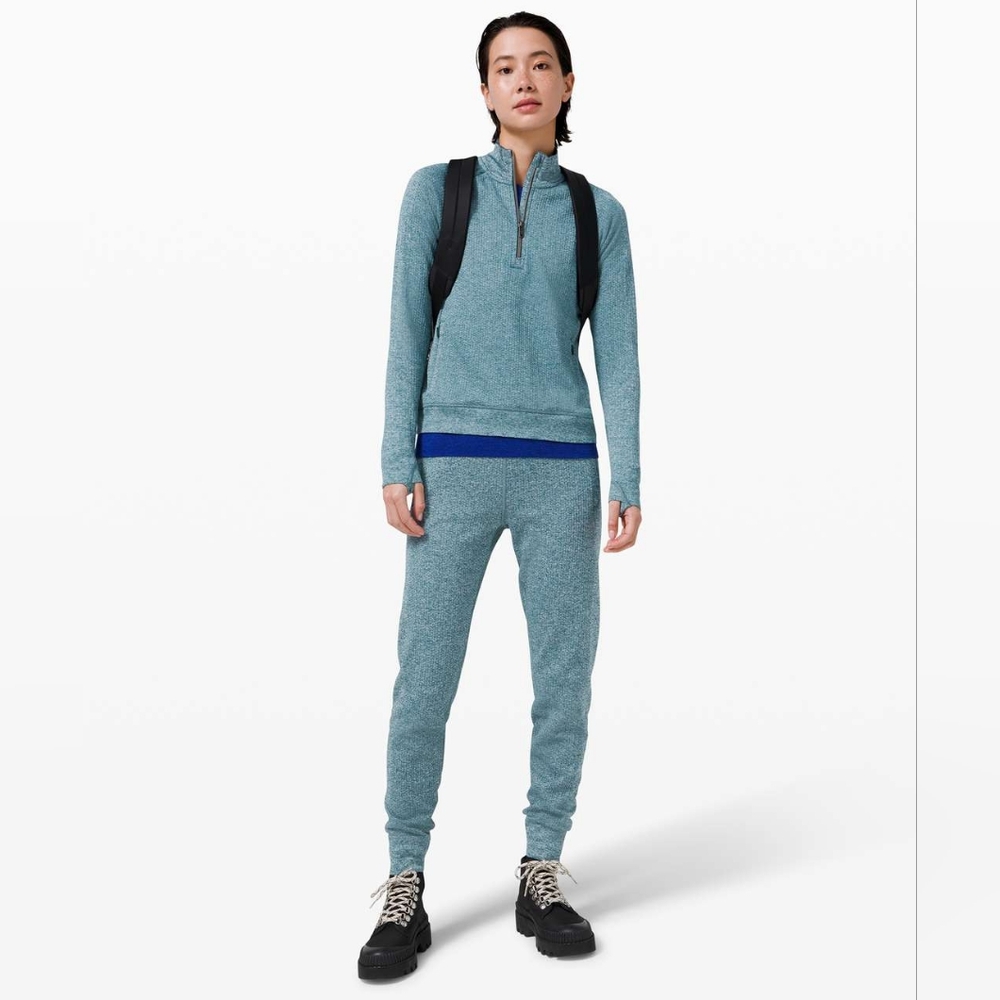 Lululemon Engineered Warmth Jogger Submarine / White - Picture 2 of 11